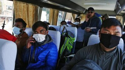 सार्वजनिक सवारीमा मस्क अनिवार्य