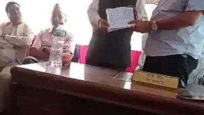नेपाली कांग्रेसका १ शय ३० जनाले दिए सामुहिक राजिनामा