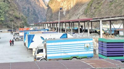 पूर्ण रूपमा खुल्दै चीनसँगका नाका