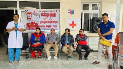 भूकम्पका कारण घाइते विरामीको लागि रक्तदान