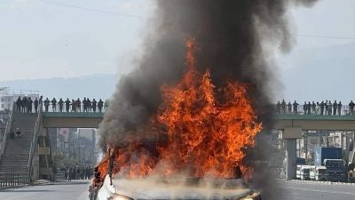 बालकुमारीमा यातायातमन्त्रीको गाडीमा आगजनी