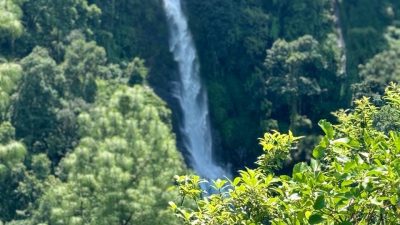 प्रकृतिलाई नियाल्न र रमाउन चाहानेहरुका लागी उत्कृष्ट गन्तब्य बन्दै छहरे झरना (लौके)