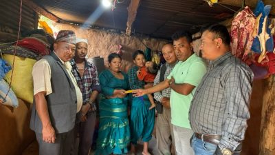 Gen-Z आन्दोलनमा सहिद भएका परिवारलाई समाजसेवी पुर्णलाल श्रेष्ठको आर्थिक सहयोग